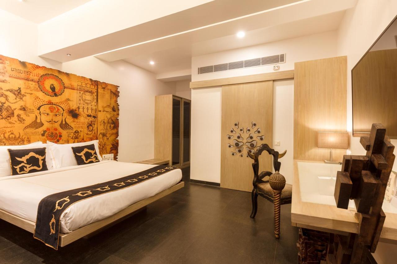 Le Sutra Hotel, Khar, Мумбай Екстериор снимка