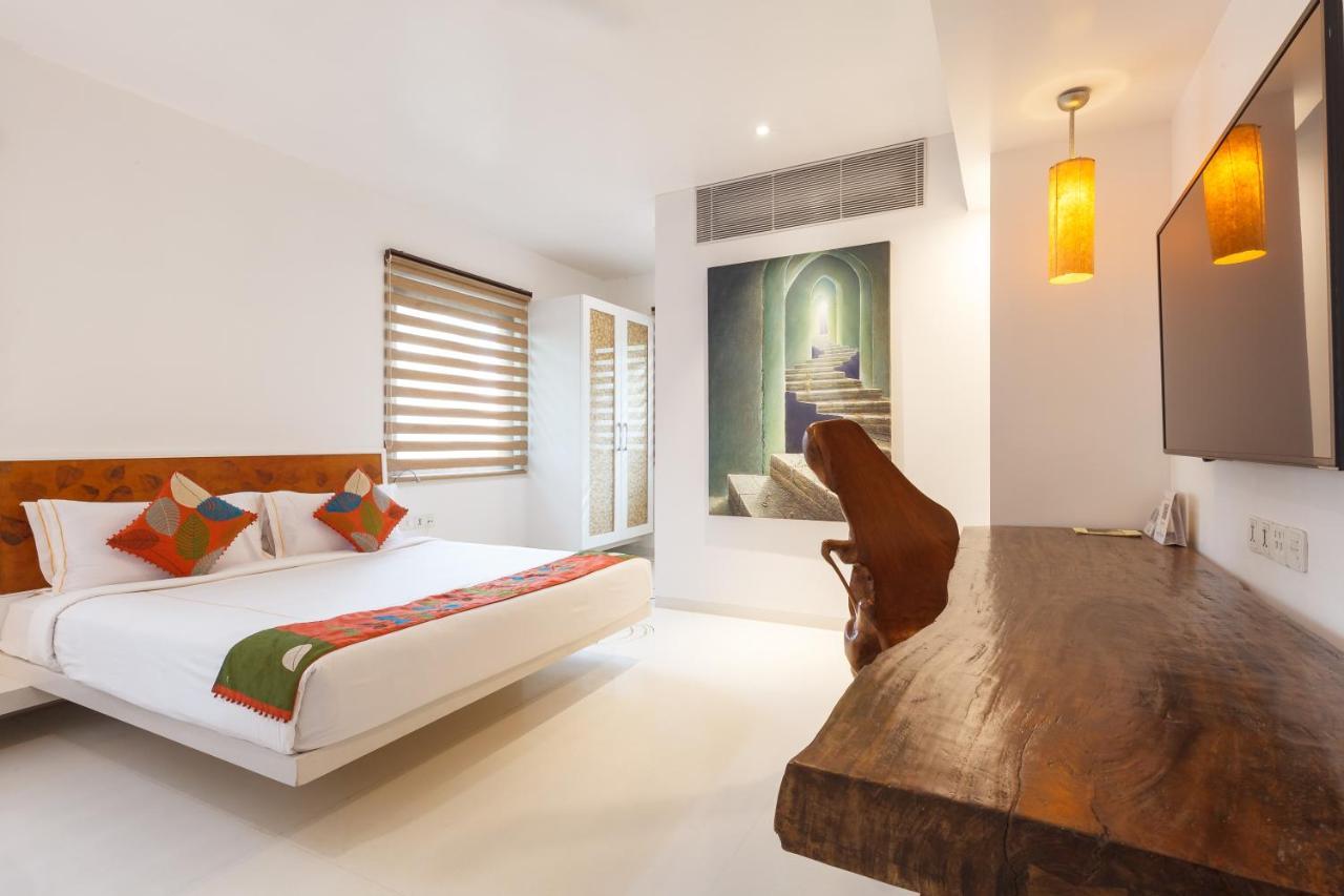 Le Sutra Hotel, Khar, Мумбай Екстериор снимка