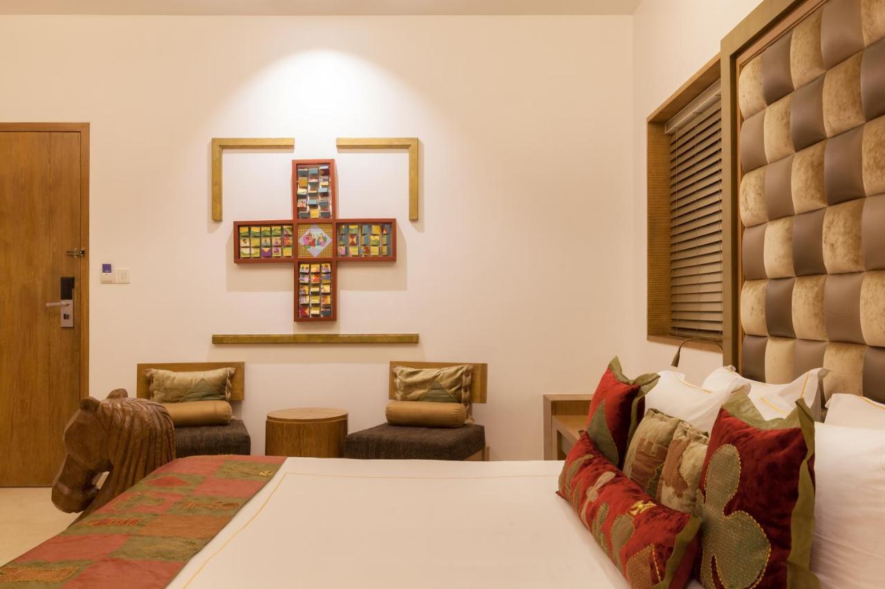 Le Sutra Hotel, Khar, Мумбай Екстериор снимка
