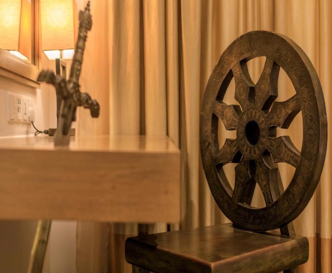 Le Sutra Hotel, Khar, Мумбай Екстериор снимка