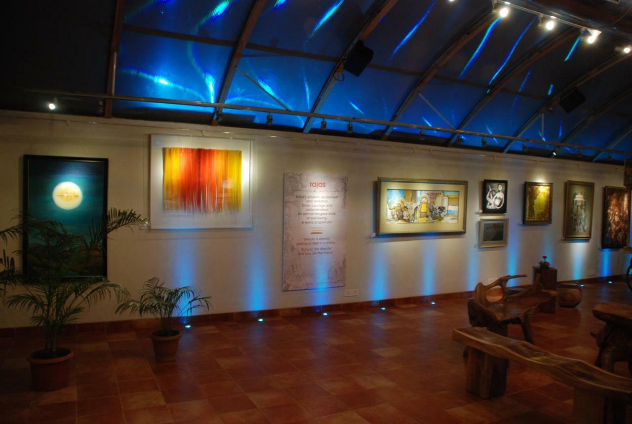 Le Sutra Hotel, Khar, Мумбай Екстериор снимка